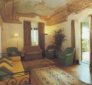 Xtrallusion offers characteristic Bed and Breakfast, B&B, Guest House, Hotel, Albergo and Country Lodge accommodation in Italy. Plus independent self-guided Walking, Adventure, Activity, Skiing and Paragliding Holiday itineraries on the Italian Rivieras, in the Italian Lakes, in the Italian Alps and in some of the most beautiful corners of Italy.